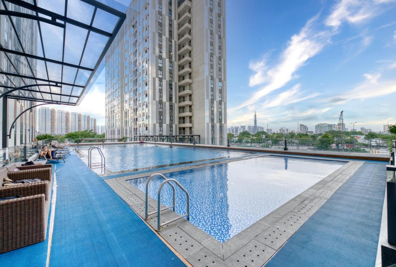 Cozy Private Bedroom In A Luxury 2Br Condo Ho Chi Minh City Exterior photo